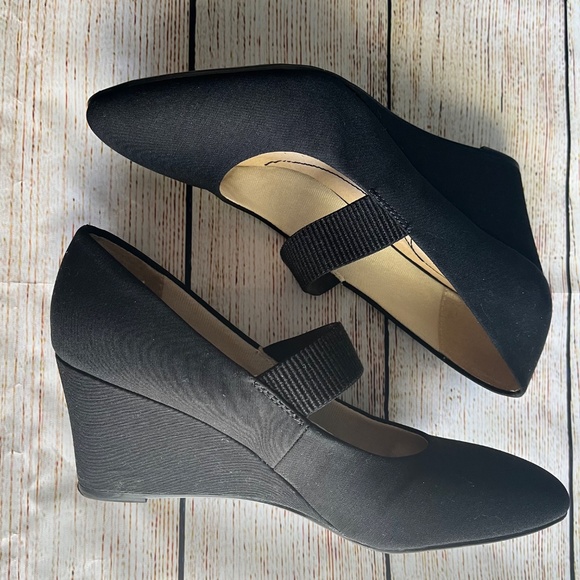 LifeStride Gia Wedge Mary-Jane, Size 8, Black - Picture 2 of 5